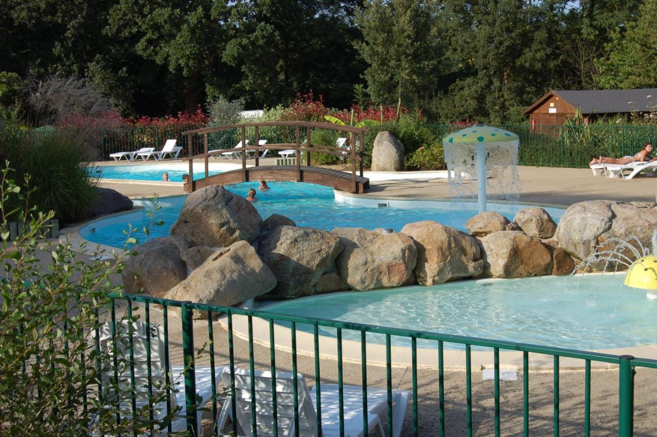 Camping Le Balcon De La Baie Saint-Marcan Exterior foto