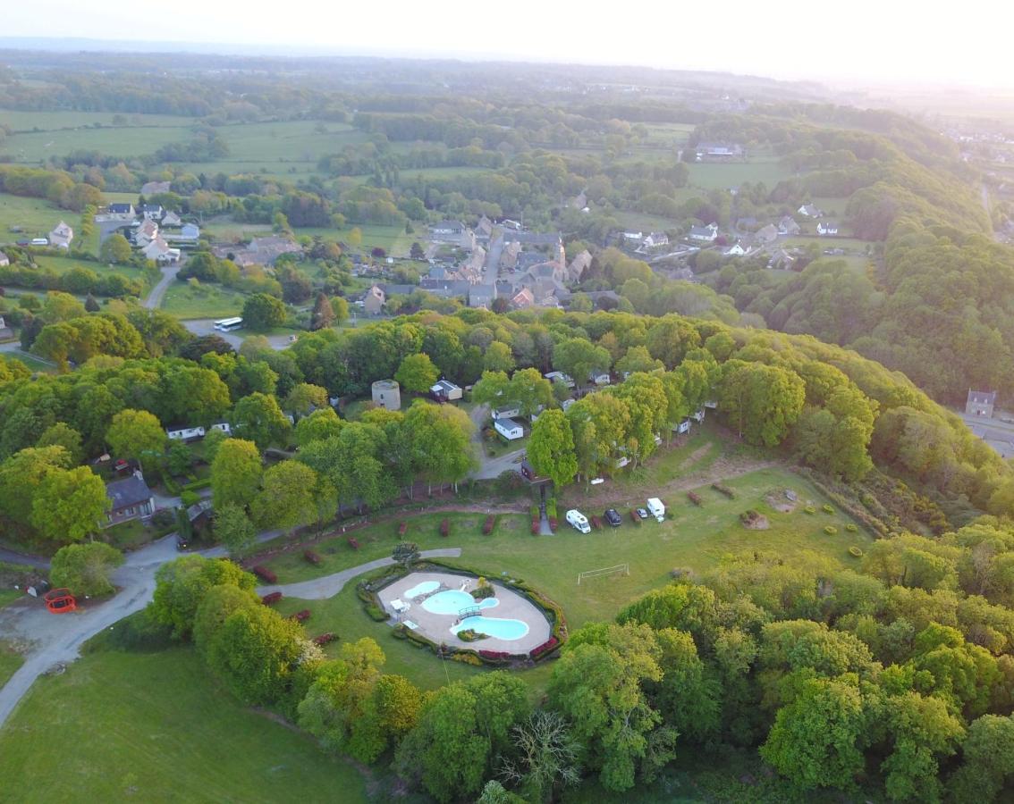 Camping Le Balcon De La Baie Saint-Marcan Exterior foto