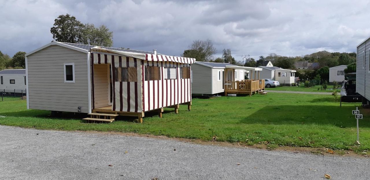 Camping Le Balcon De La Baie Saint-Marcan Exterior foto
