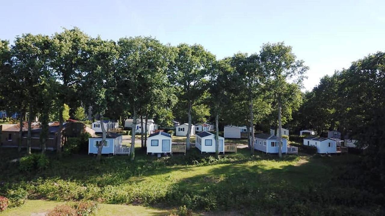 Camping Le Balcon De La Baie Saint-Marcan Exterior foto